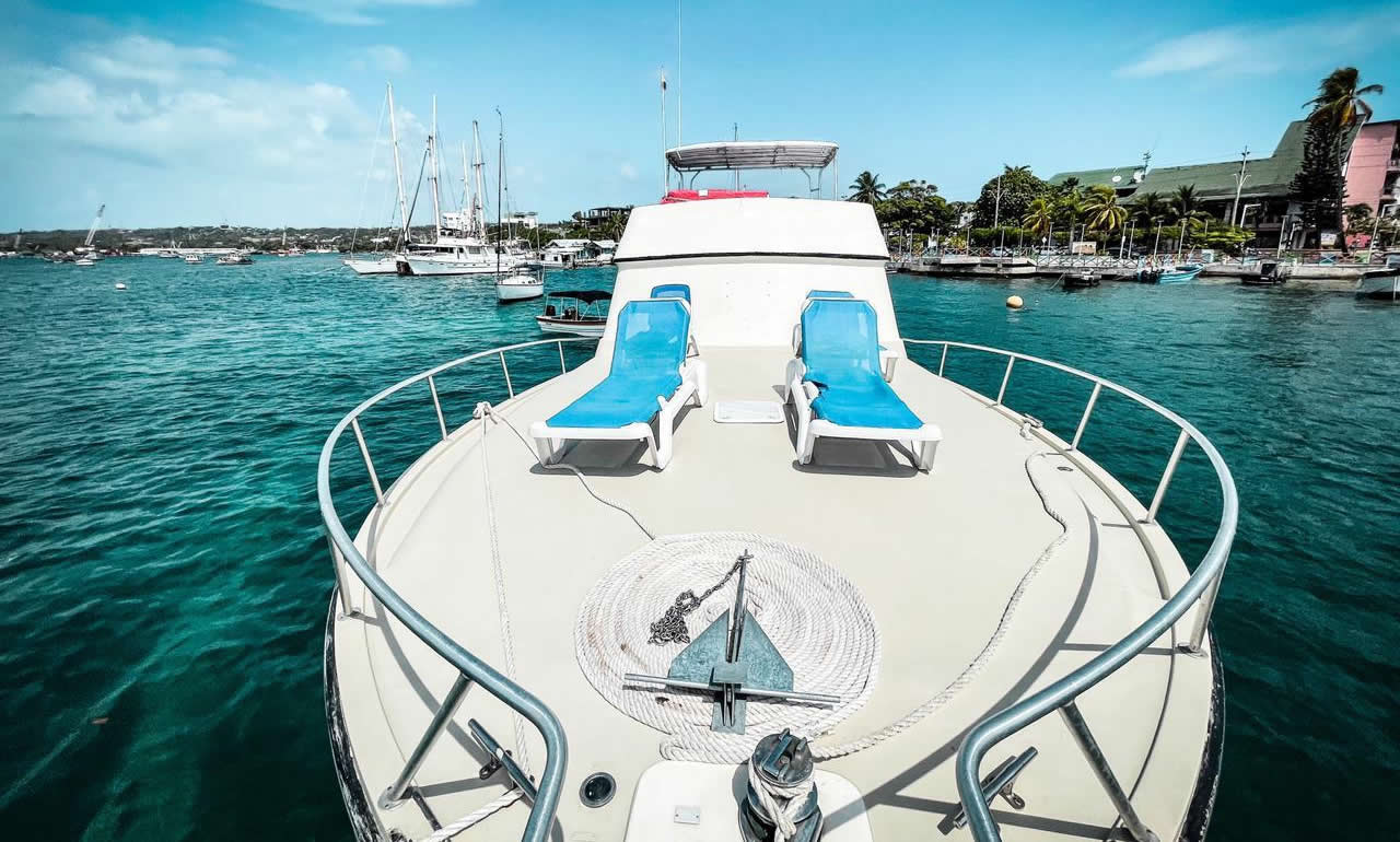 Yates en San Andrés: guía para navegar el mar de siete colores con estilo y sin improvisar
