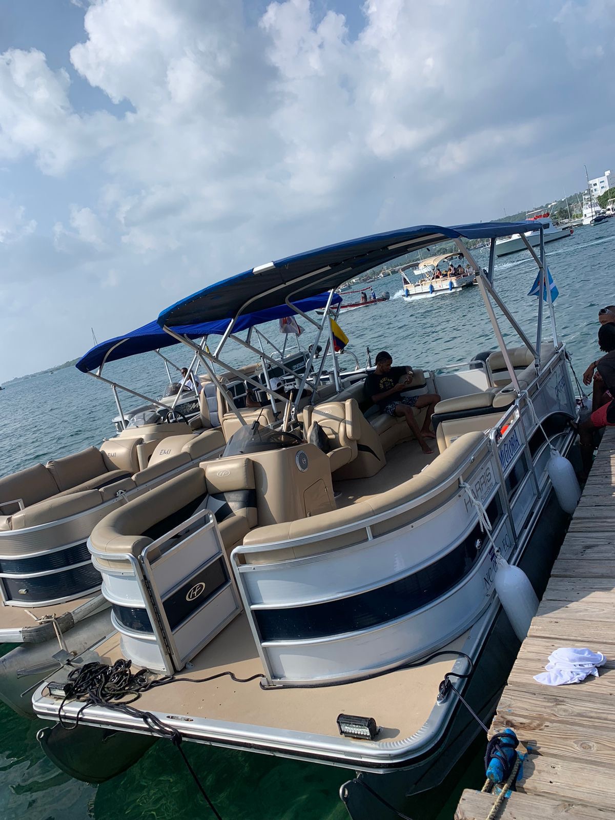 Pontón en San Andres 14 pax